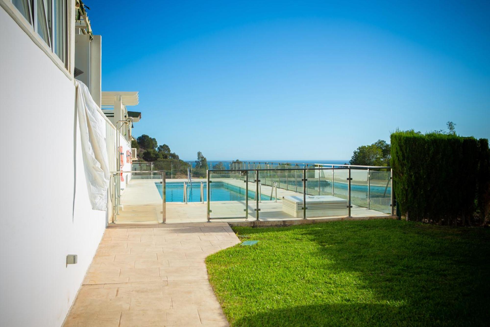 Benalhome - Tu Hogar Con Terraza Y Ducha Exterior Benalmádena Exterior foto
