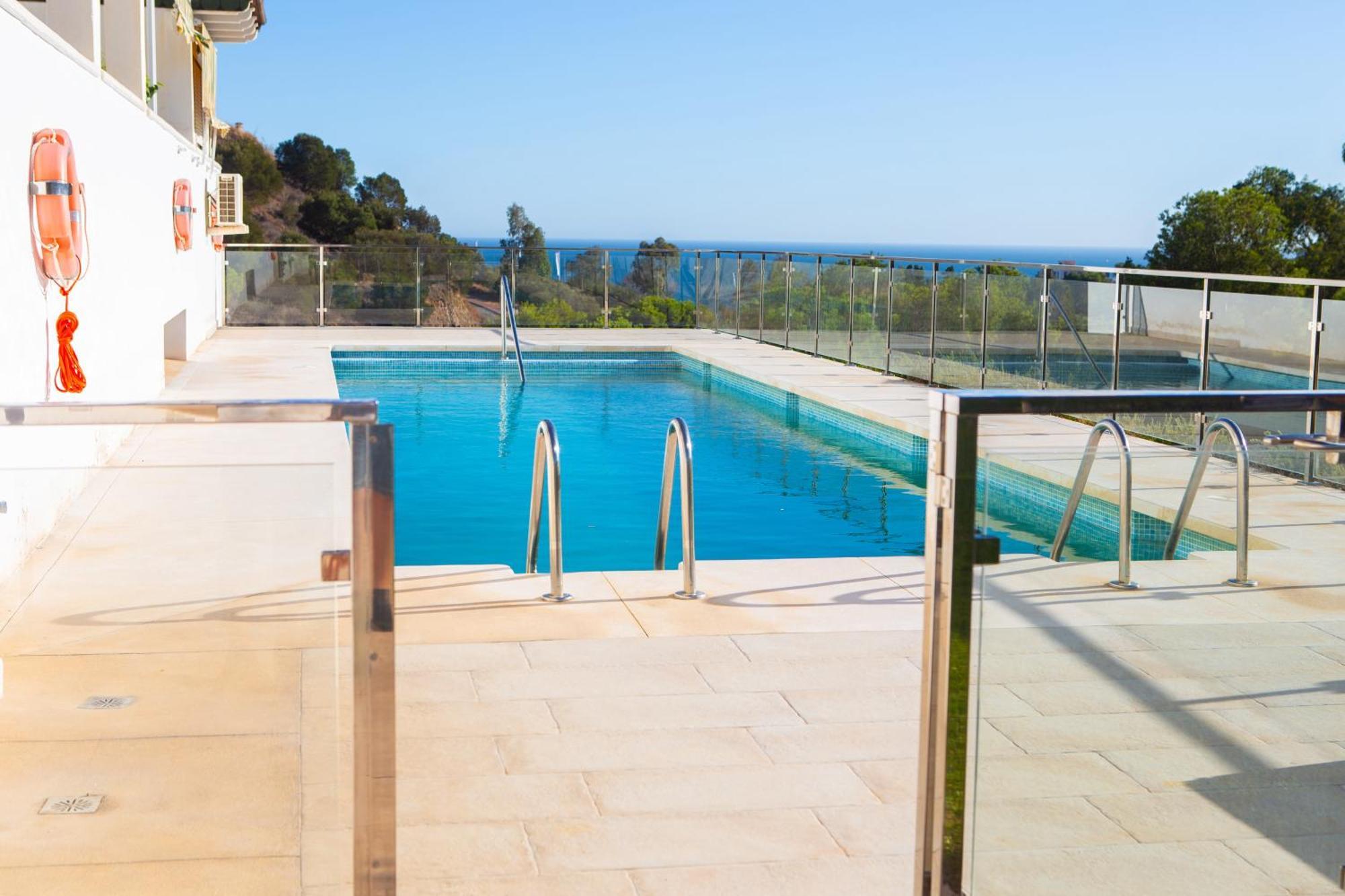 Benalhome - Tu Hogar Con Terraza Y Ducha Exterior Benalmádena Exterior foto